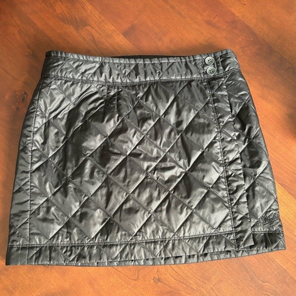 Woolrich Women's Quilted Black Wrap Mini Skirt, Black, 6 - Picture 1 of 14